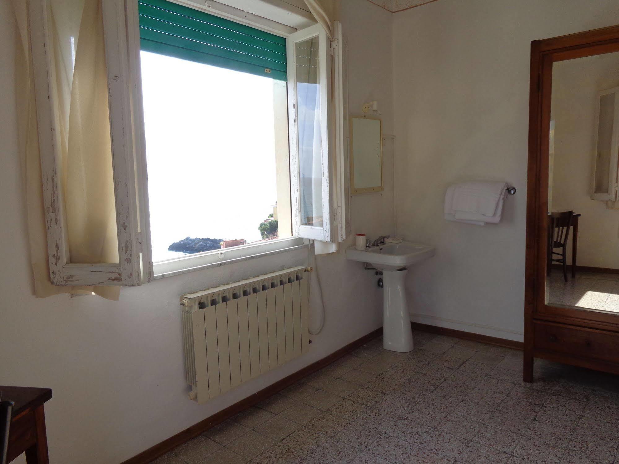 Albergo Delle Ondine Tellaro Exterior photo